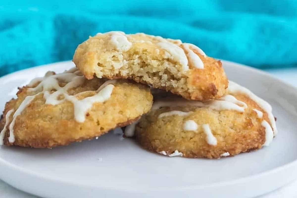 Frosted Ricotta Almond Cookies Frosted Ricotta Almond Cookies