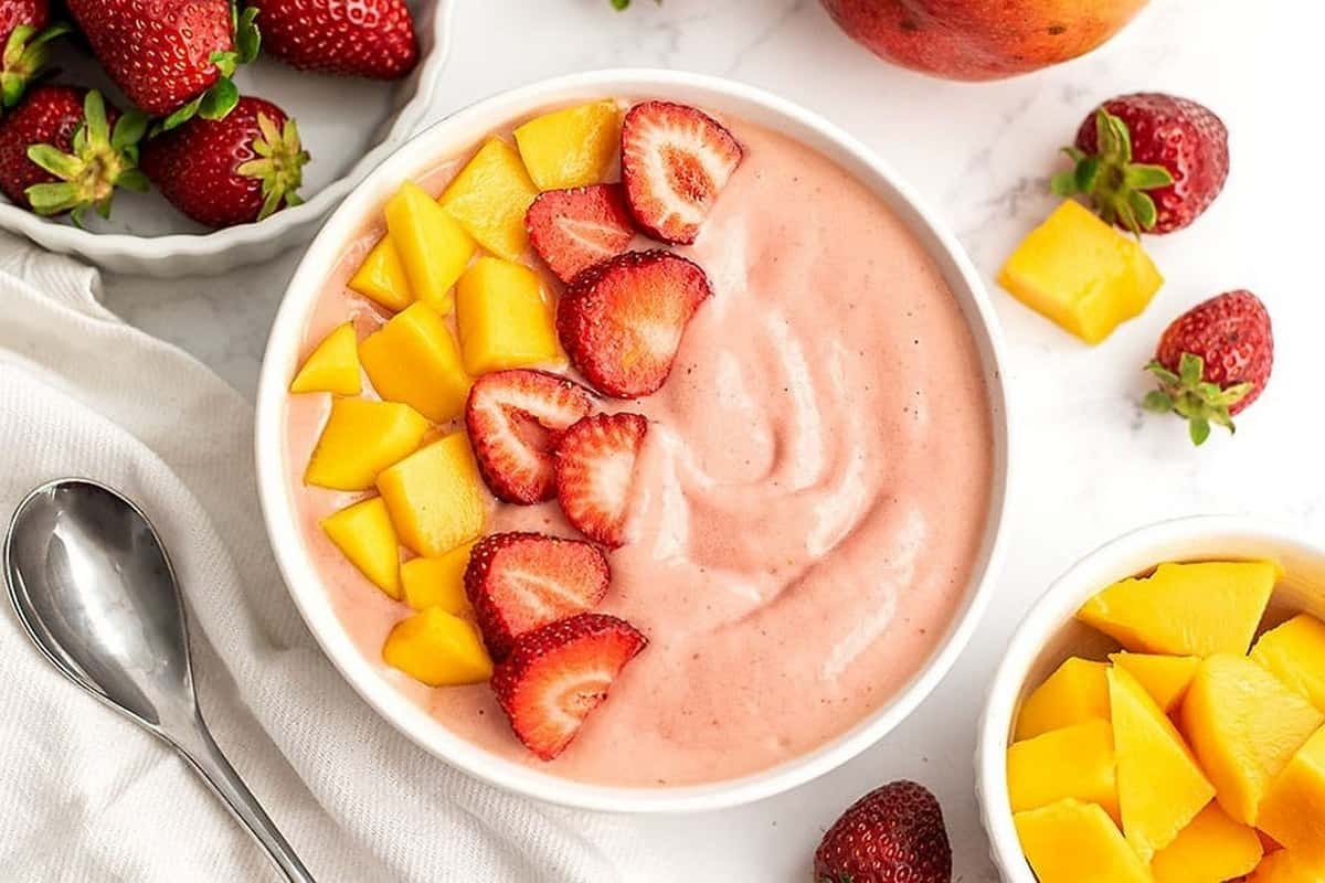 Mango Strawberry Smoothie Bowl