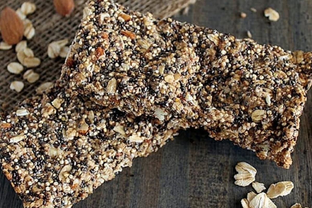 Quinoa Chia Seed Protein Bars