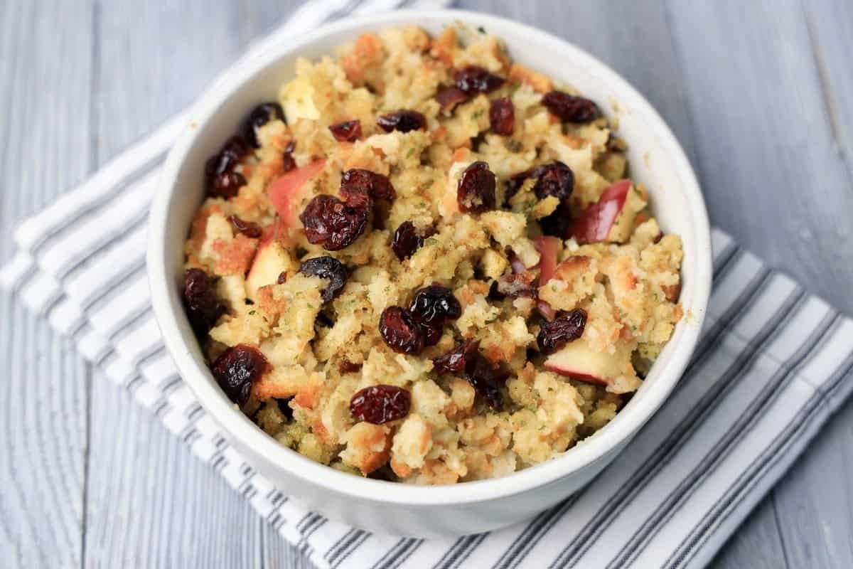 Easy Cranberry Apple Stuffing